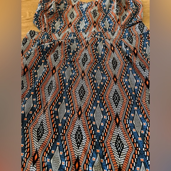 Atmosphere Vibrant Patterned Dress, Size 12 - Picture 4 of 8